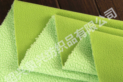 热销抢购涤纶四面弹斜纹复合摇粒绒现货 复合面料价格